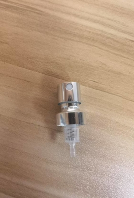 Argento K402-1 Crimp Pompa di profumo Sprayer Materiale plastico durevole