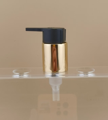 Pompa di crema nera e dorata K702-1 per bottiglie cosmetiche
