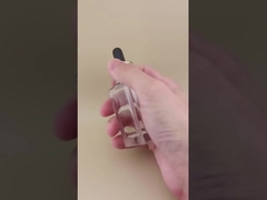 Delicato, chiaro, liscio, piccolo, quadrato, bottiglia per la lozione