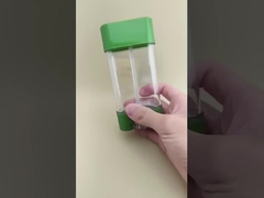 Imballaggio di balsamo per labbra trasparente e liscio con coperchio verde 2315 per rossetti