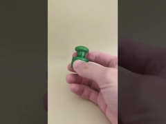 Cappuccio liscio in plastica verde con bottone per bottiglie cosmetiche