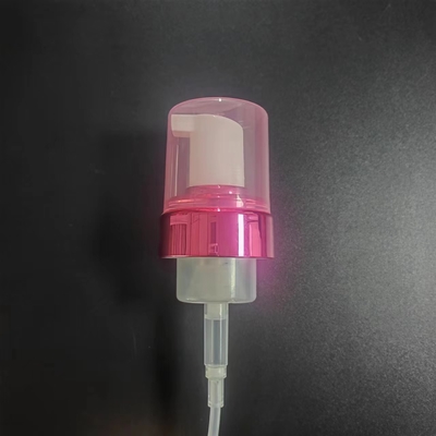 Pompa Nonspill della schiuma del sapone liquido del PE brillante di rosa K515 con il cappuccio