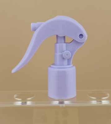 Spruzzatore mini in plastica viola chiaro K604-1 per bottiglie e parrucchieri