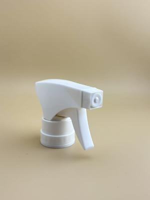 Nuovo disegno di spruzzatore di acqua di plastica per la pulizia domestica