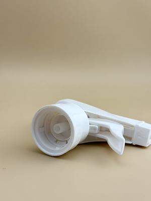Nuovo disegno di spruzzatore di acqua di plastica per la pulizia domestica