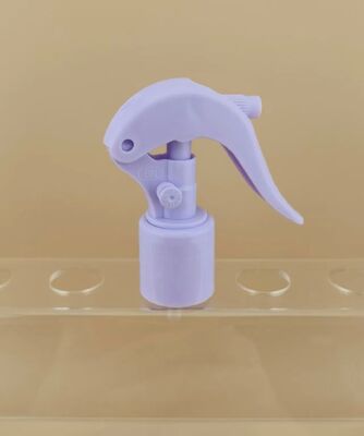 Spruzzatore mini in plastica viola chiaro K604-1 per bottiglie e parrucchieri