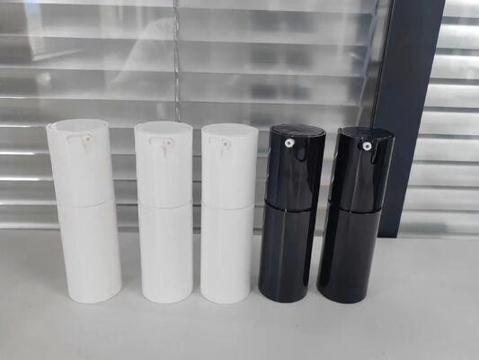 Flacone cosmetico airless premium per gli elementi essenziali per la cura della pelle