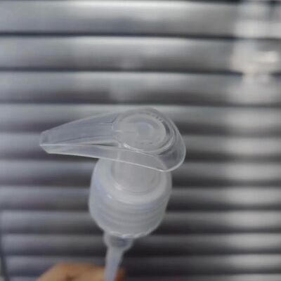 Dispensatore di pompe per pompe cosmetiche 24/410 28/410