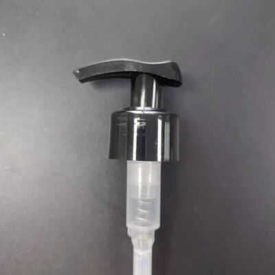 Pompa per lozione per pressa con erogatore di liquidi in plastica da 28 mm per flacone di shampoo