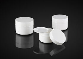 una serie di vasetti di crema per lozione per l'imballaggio cosmetico per la cura del viso