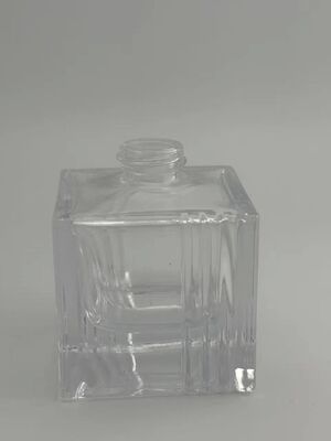 Bottiglia di vetro per profumi di design unico da 30 ml con spruzzatore