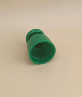 Cappuccio liscio in plastica verde con bottone per bottiglie cosmetiche