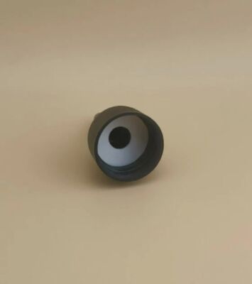 Tappo a vite in gelatina a costine in plastica nera per bottiglie di vernice