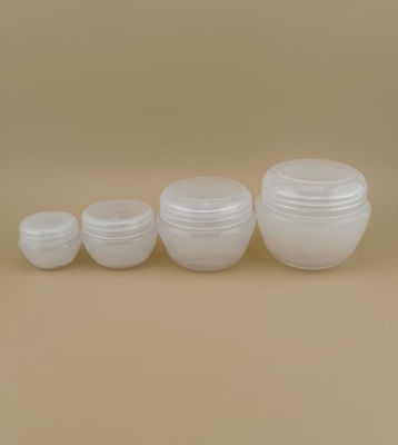 Vasetto di crema trasparente in plastica con coperchio a vite per la cura della pelle