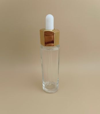 Bottiglia per gocciolante trasparente personalizzata con CRC Disegno poligonale possibile e bello che offre una soluzione di imballaggio durevole per l'essenza